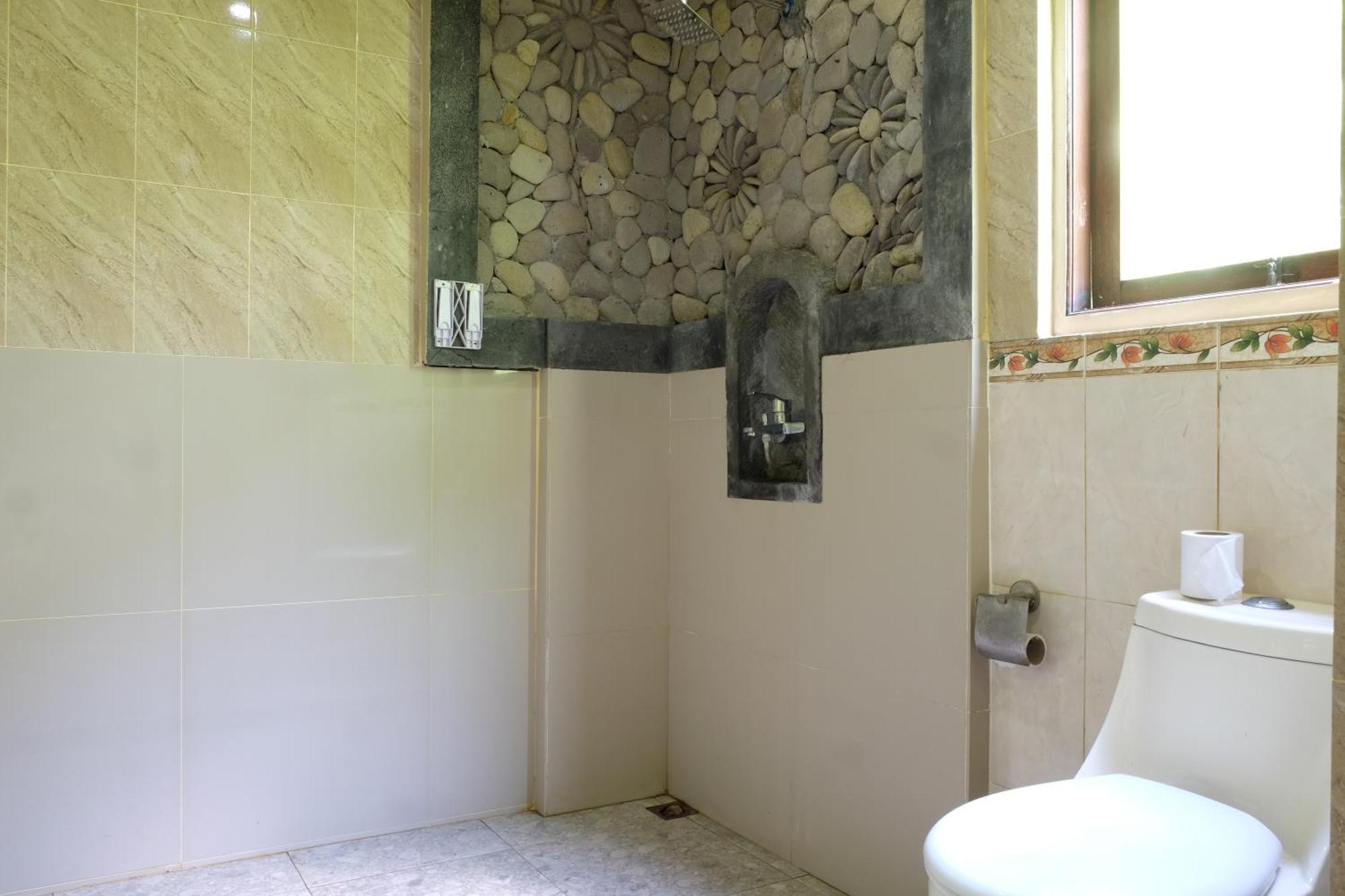 Suastika Guest House Ubud エクステリア 写真