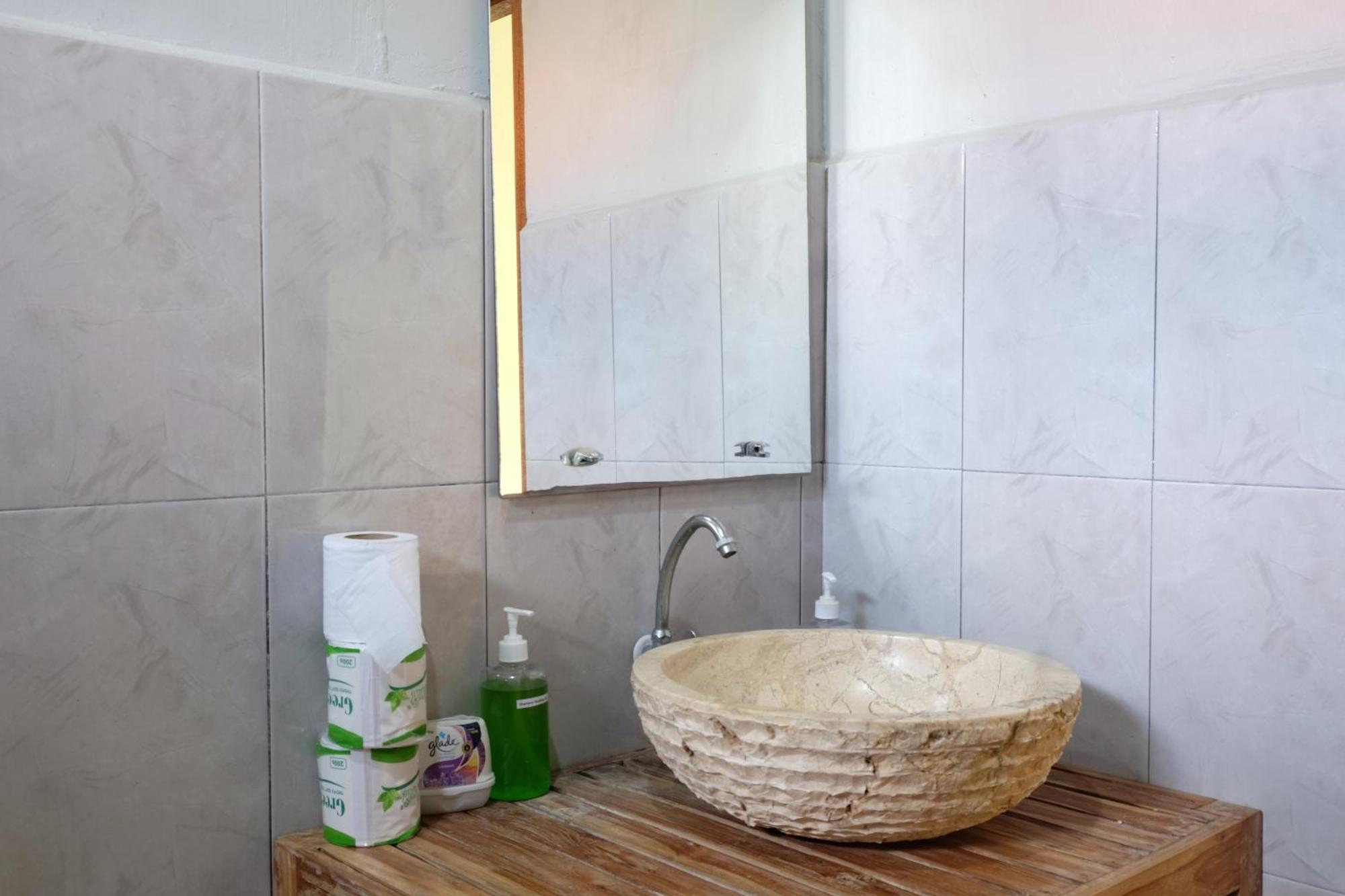 Suastika Guest House Ubud エクステリア 写真